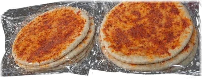 Dos paquetes de pre-pizzas con salsa, en bolsa transparente